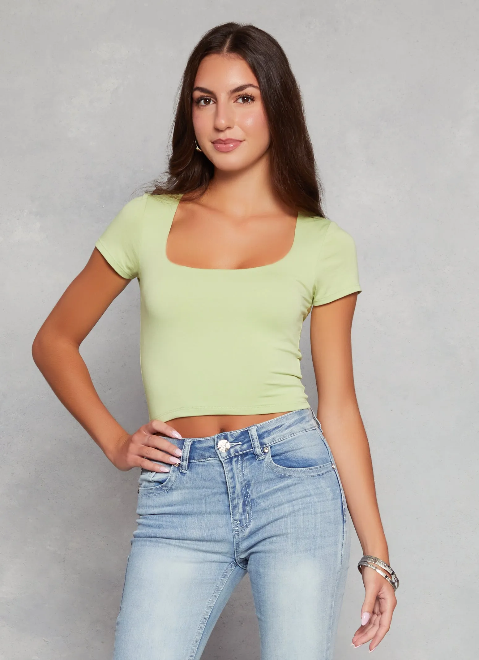Basic Scoop Neck Cropped Tee