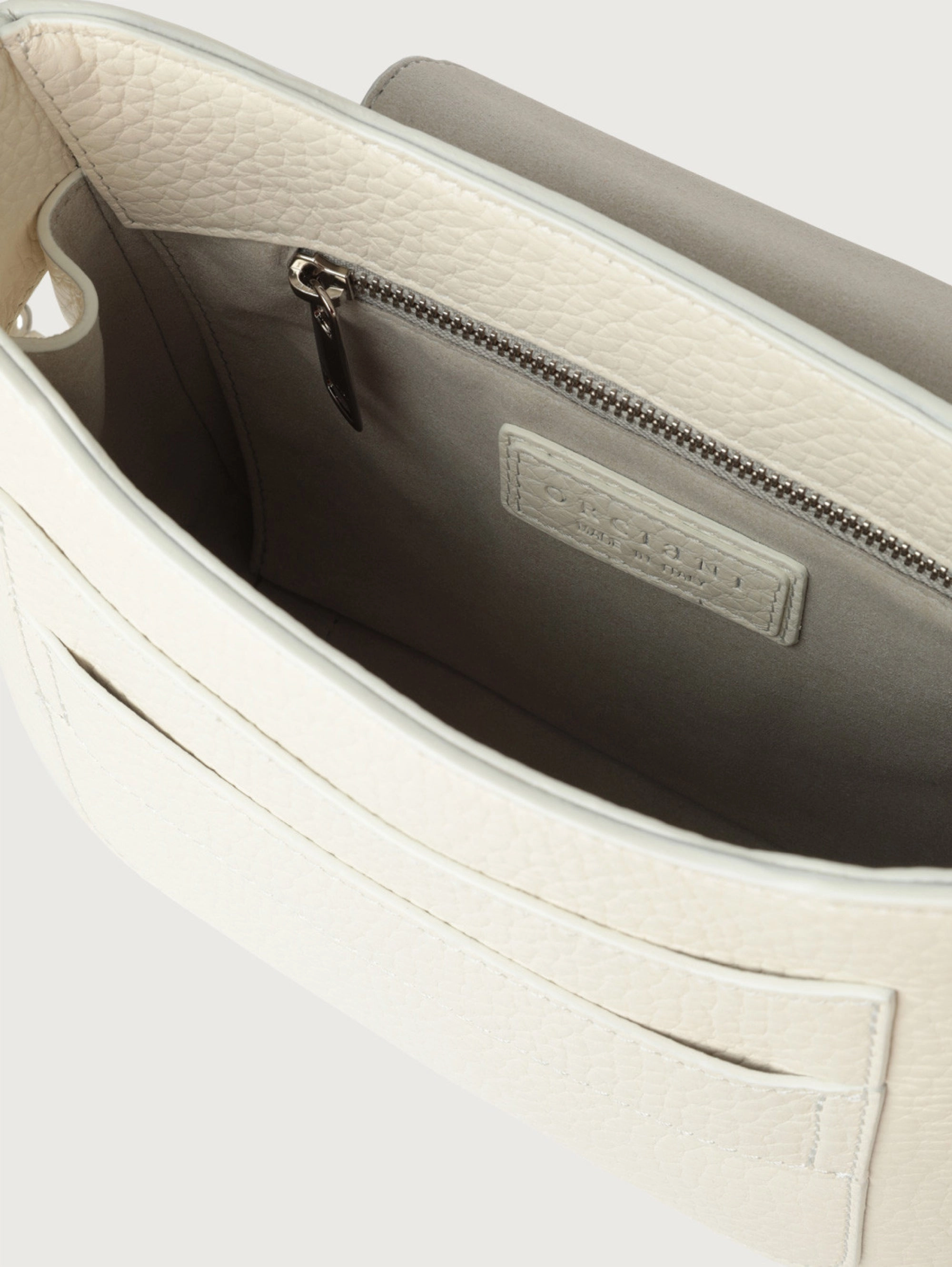Dama Shoulder Bag in White Hammered Leather