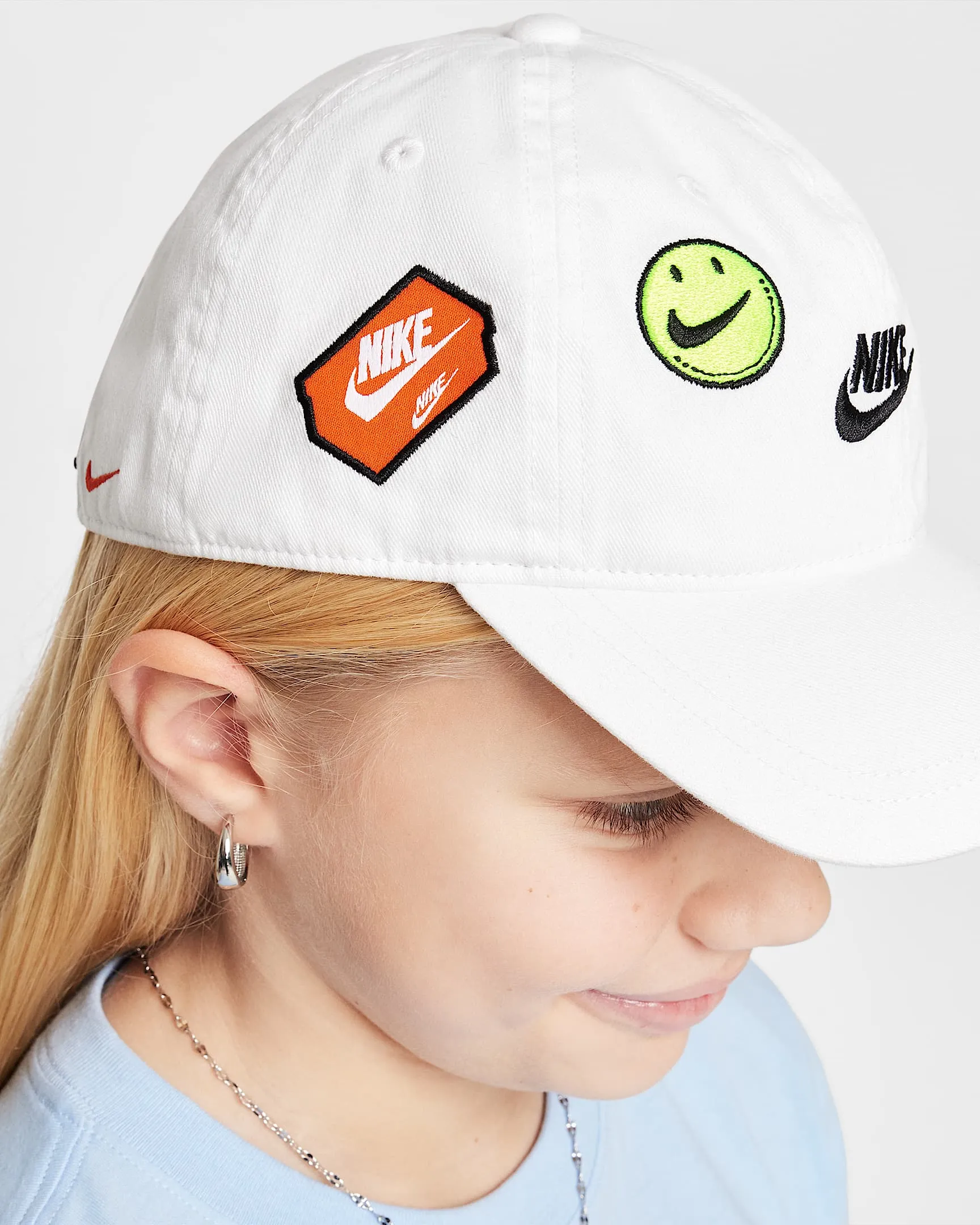 NIKE KID'S FUTURA CURVE WHITE CAP