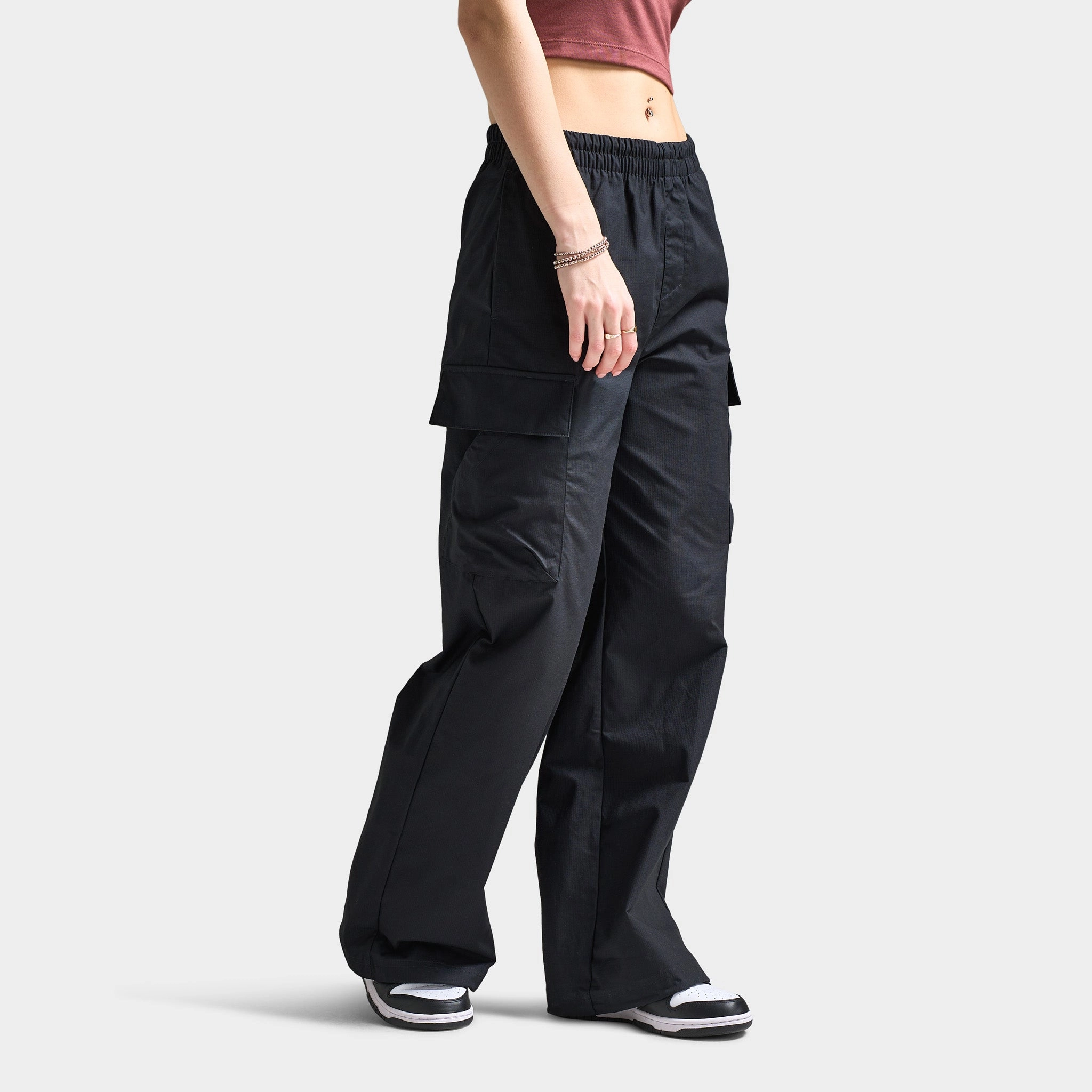 Nike Sportswear Women's Mid-Rise Cargo Pants Black / White