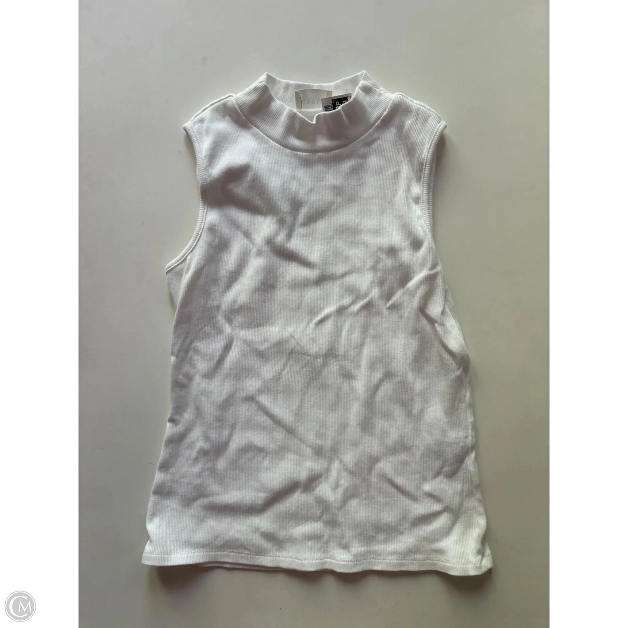Top Sleeveless By Cyrus Knits In White, Size: M