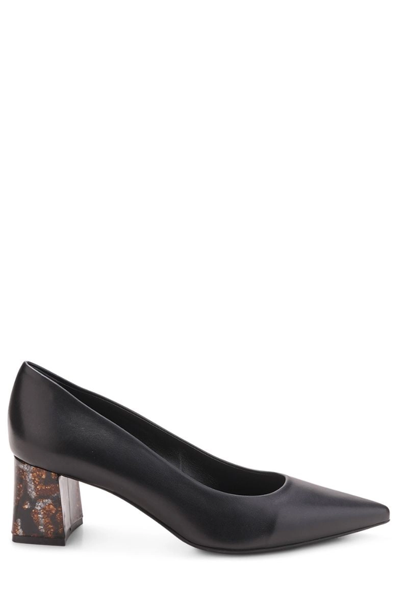 Tracy Heel
